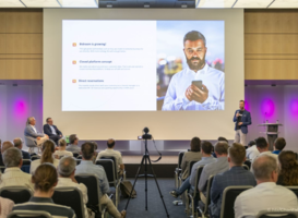 Normal_normal_bidrooms_operationeel_directeur_michael_ros_licht_de_argumenten_voor_smart_tech_en_het_no-commission-hotelboekingsmodel_toe_op_het_hospitality_technology_forum_2019_in_z_rich._foto_