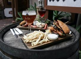 Meer betalen voor biertje op terras door stijgende kostenposten horeca