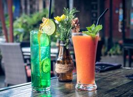 Normal_pexels-artem-beliaikin-452737