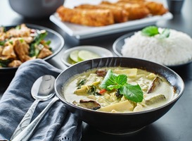 Normal_thai-green-curry-with-chicken-and-eggplant-in-bowl-2022-03-26-11-10-28-utc-min__1_