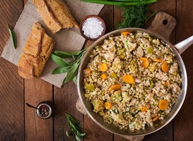 Normal_tasty-pearl-barley-porridge-with-vegetables-and-ch-2021-08-26-23-06-46-utc-min__1_