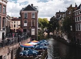 Normal_bodi-raw-wwfa2cmmdvg-unsplash