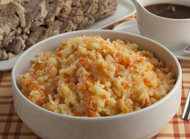 Normal_bowl-with-traditional-dutch-stew-2021-08-26-16-56-18-utc