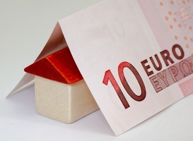 Normal_money-gfc7b871b5_1920