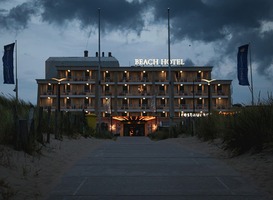 Normal_beach_hotel_noordwijk__zuid-holland___strand__zand__duinen__harde_wind__storm
