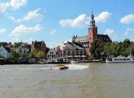 Normal_port-gd0c442886_1920__1_