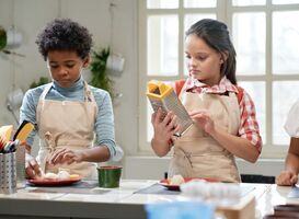Normal_children-cooking-at-the-table-2021-12-09-06-59-09-utc__1_