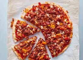 Normal_2141000-de-vegetarische-slager-pizza-met-vegan-rul-gehackt