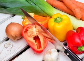 Normal_vegetables-g7da1e16f1_1920__1_