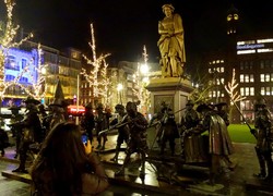 Normal_rembrandtplein_at_night