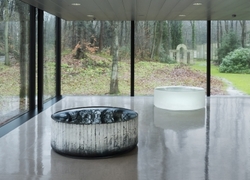 Normal_roni_horn_-_opposites_of_white_-_kr_ller-m_ller_museum