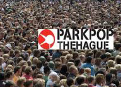 Normal_parkpop_crowd_en_logo