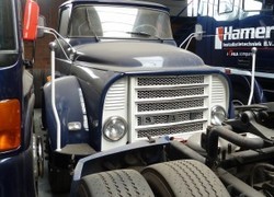 Normal_daf_oude_vrachtwagen_truck